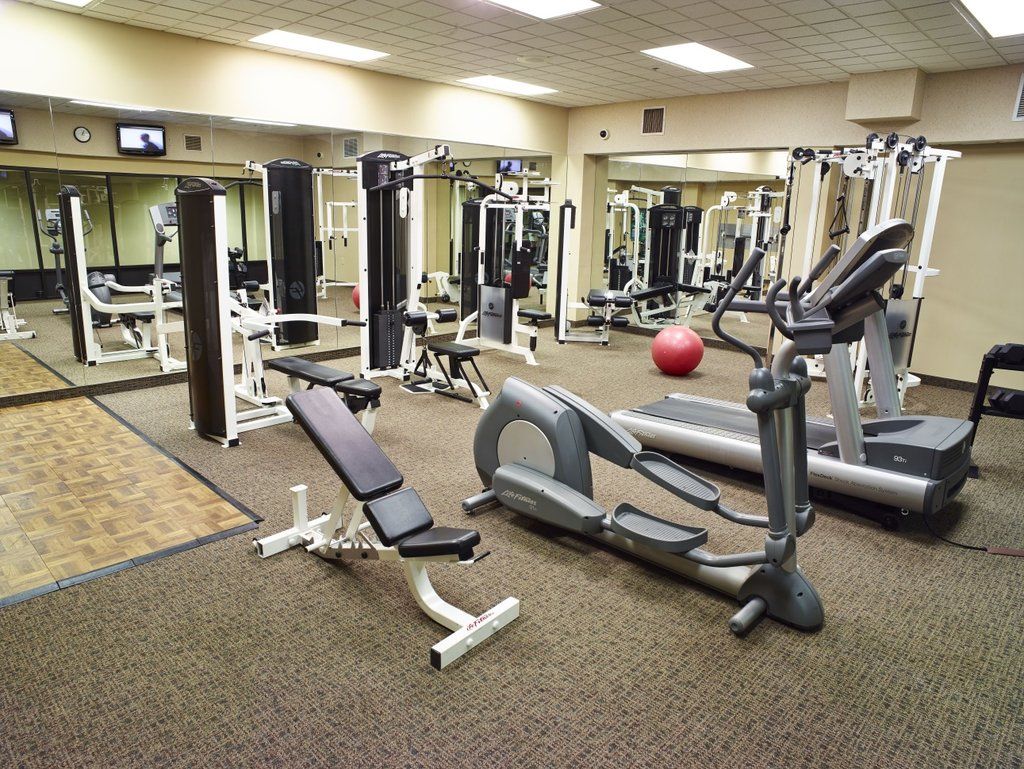 Ramada By Wyndham Plymouth Hotel & Conference Center Екстериор снимка