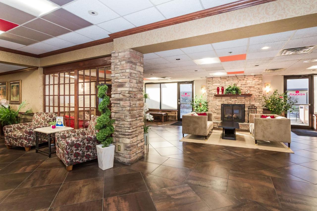 Ramada By Wyndham Plymouth Hotel & Conference Center Екстериор снимка